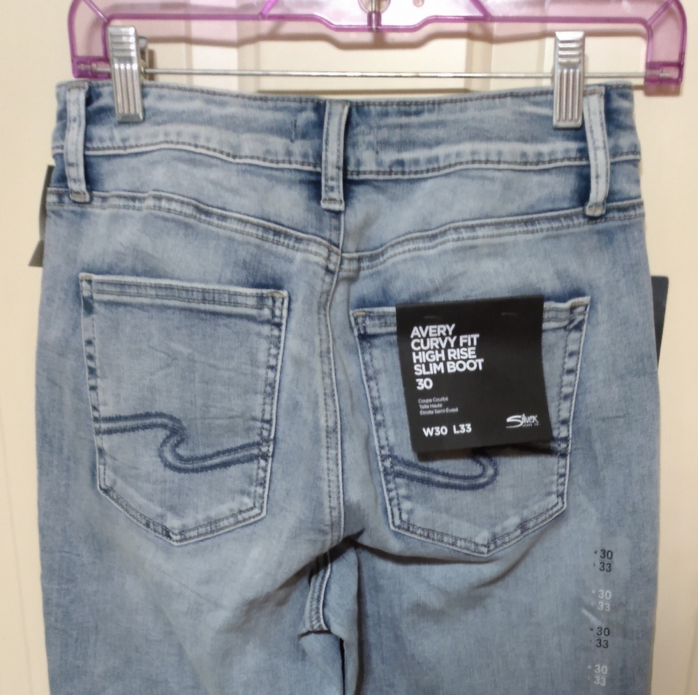 NWT Silver "Avery" highrise jeans. Size 30